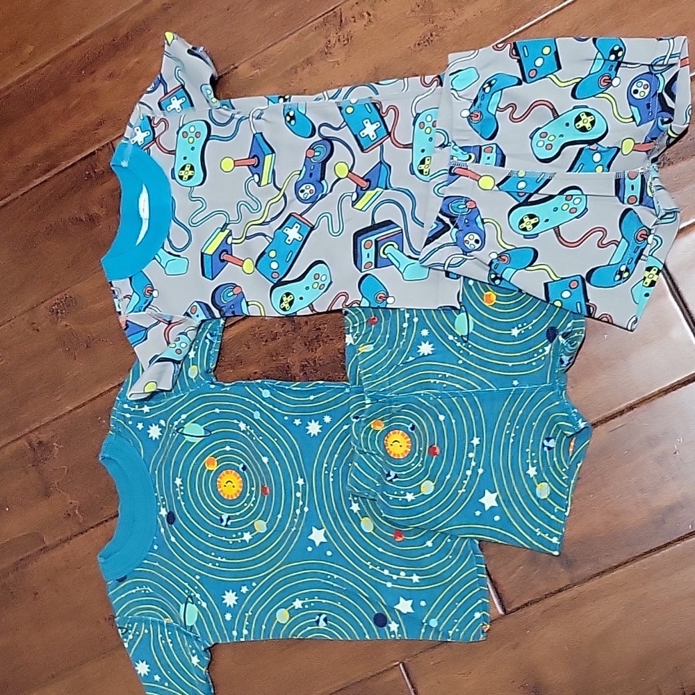 Set of 2 Hanna Andersson Pjs sz 4